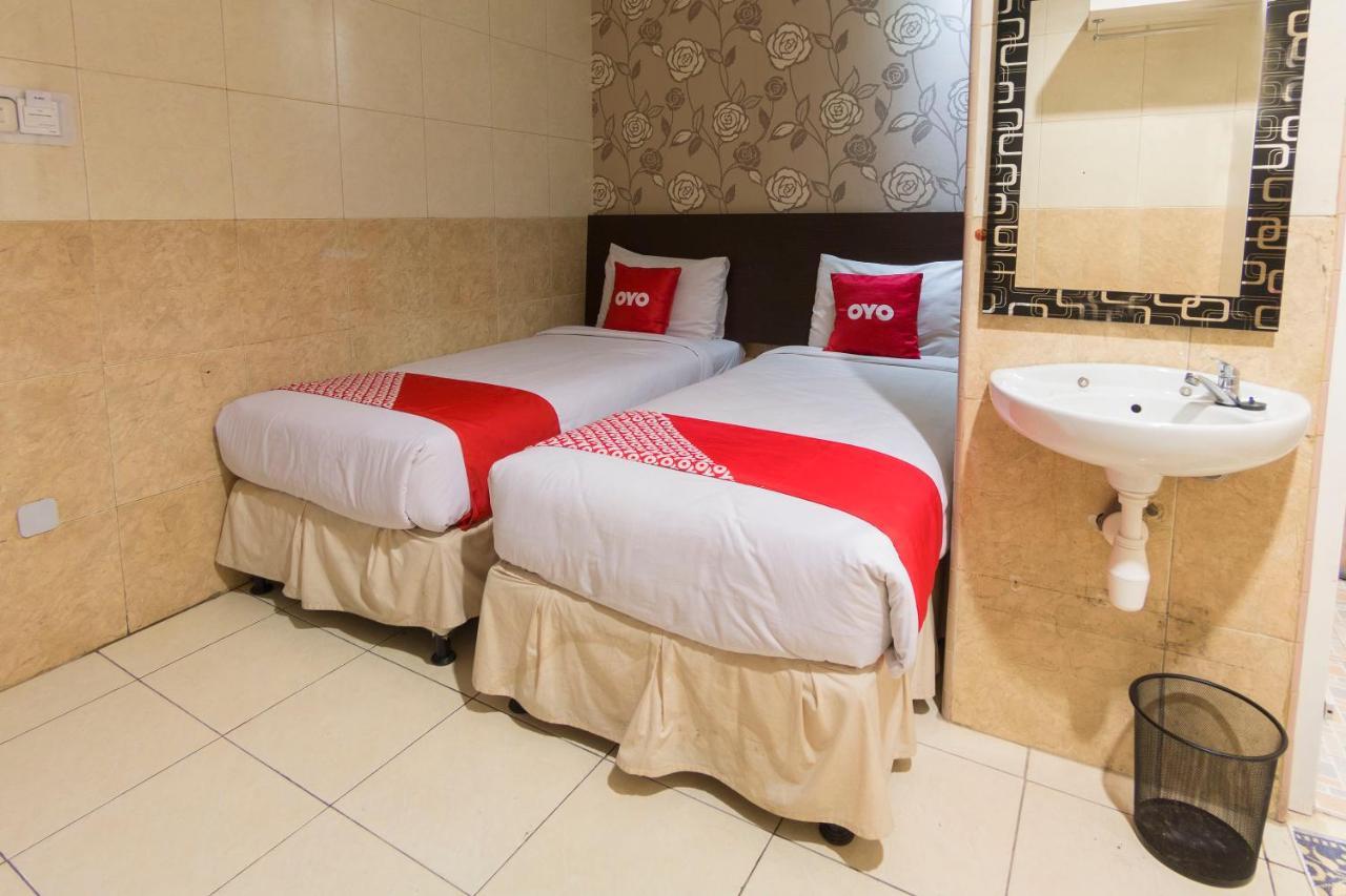Hotel Oyo 1702 Harmoni