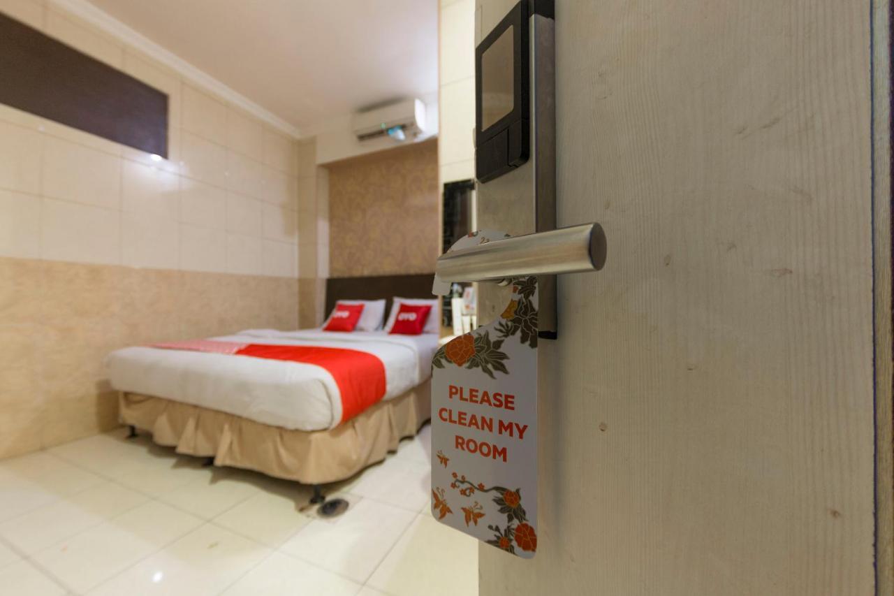 Oyo 1702 Harmoni Hotel
