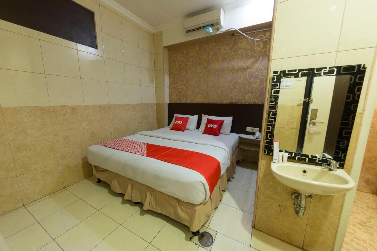 Oyo 1702 Harmoni Hotel 2*